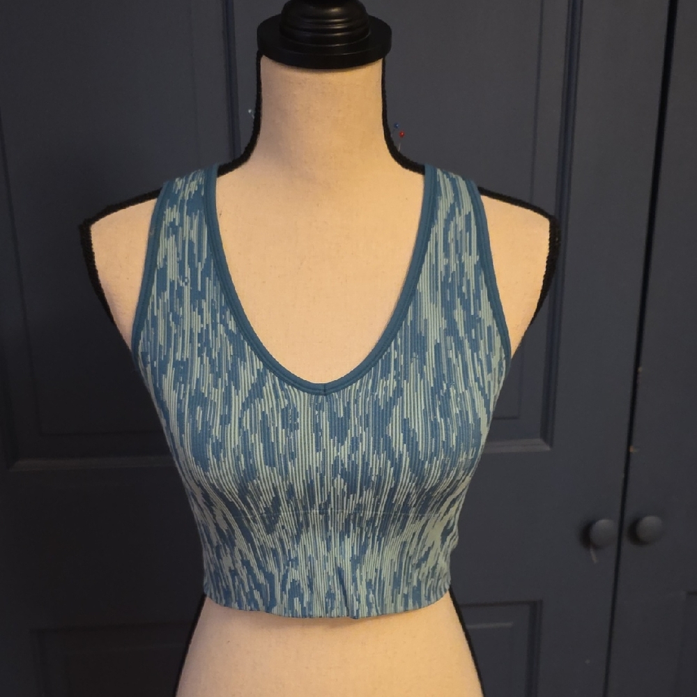 NWOT Athleta Blue Turquoise Patterned Racerback Crop Top Sz Small
